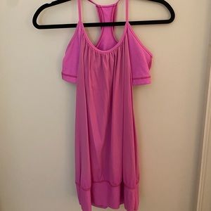 Lululemon workout top (built in bra)